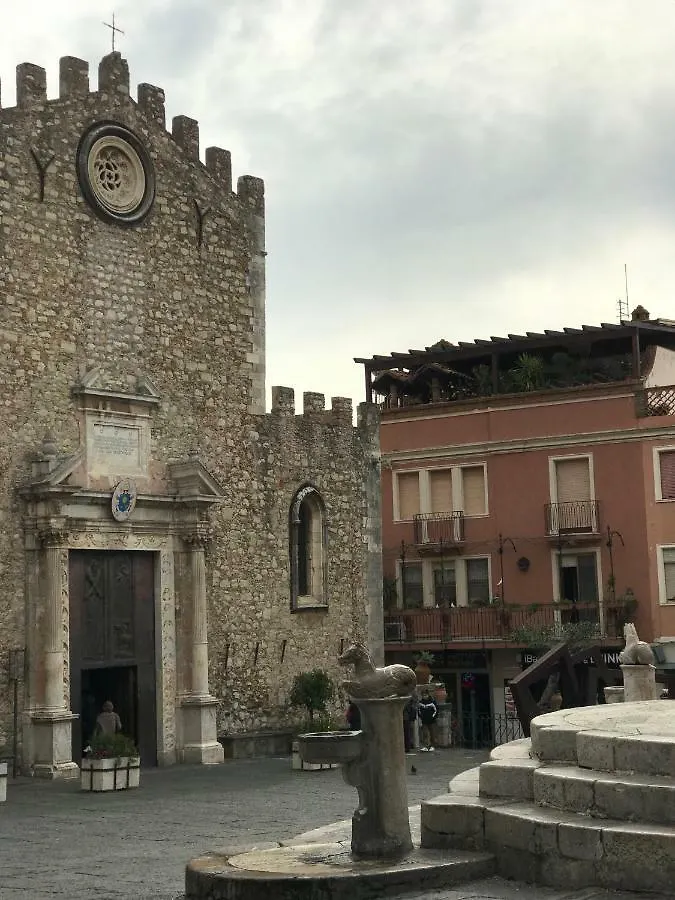 Iriss Bed and Breakfast Taormina Bed & Breakfast